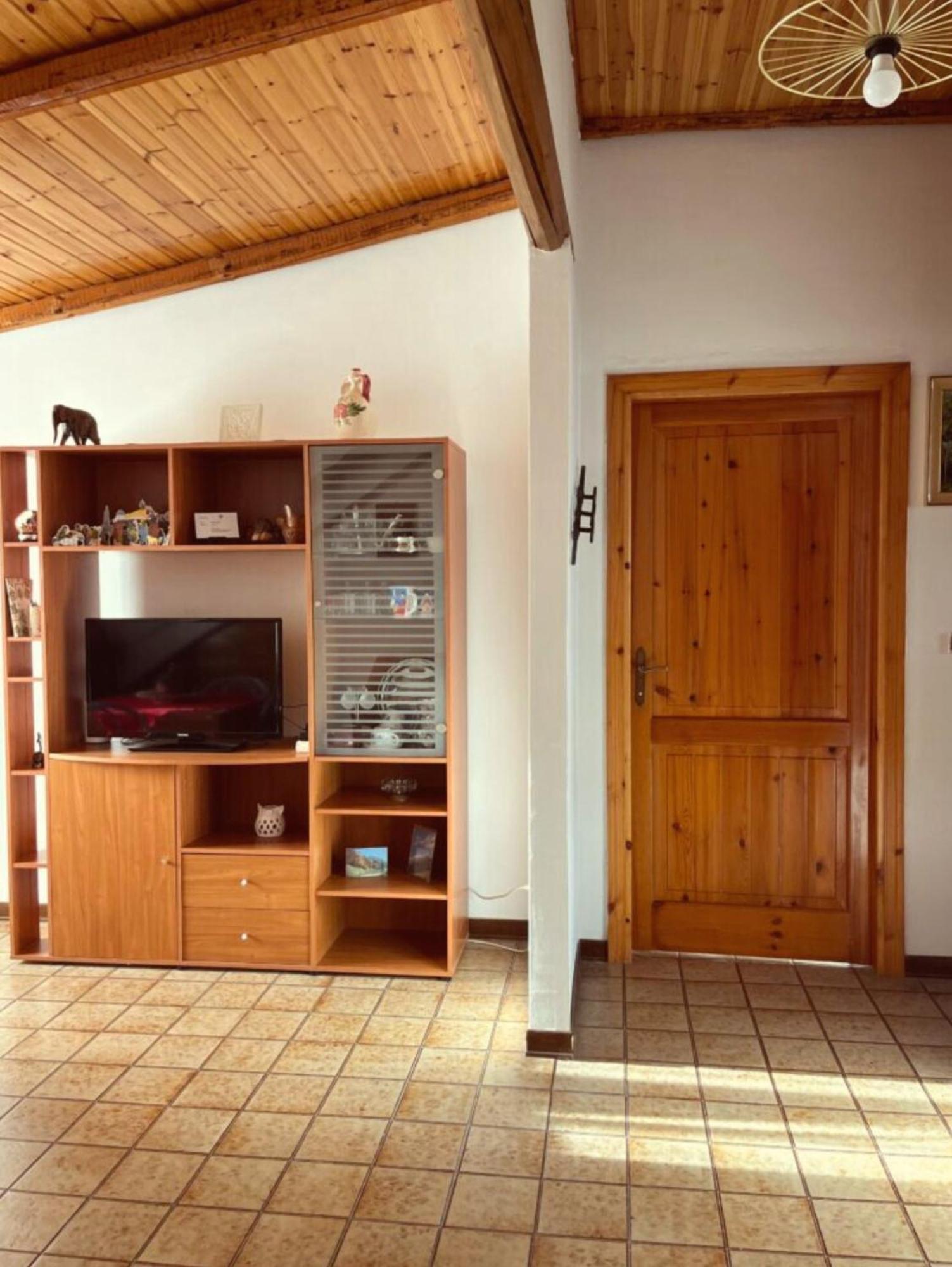 Favelle House *